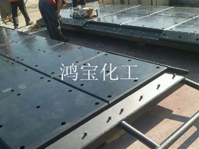 護舷貼面板自身具備優(yōu)良的自潤滑性